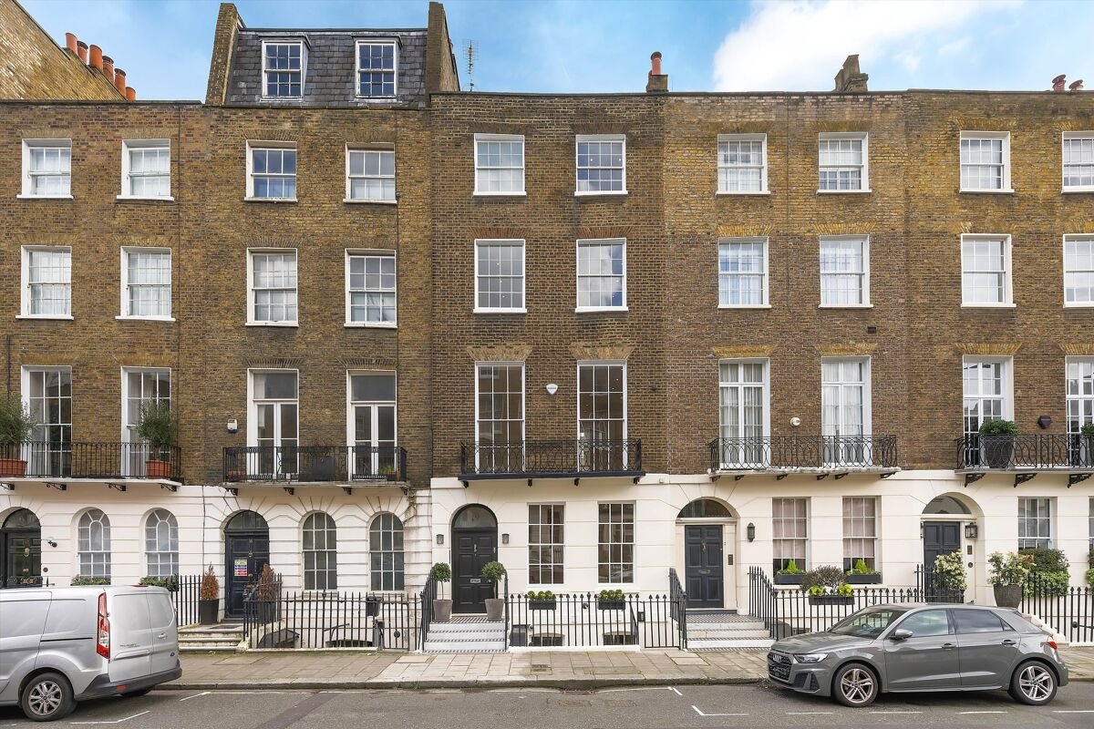 5 bedroom house in Chapel Street