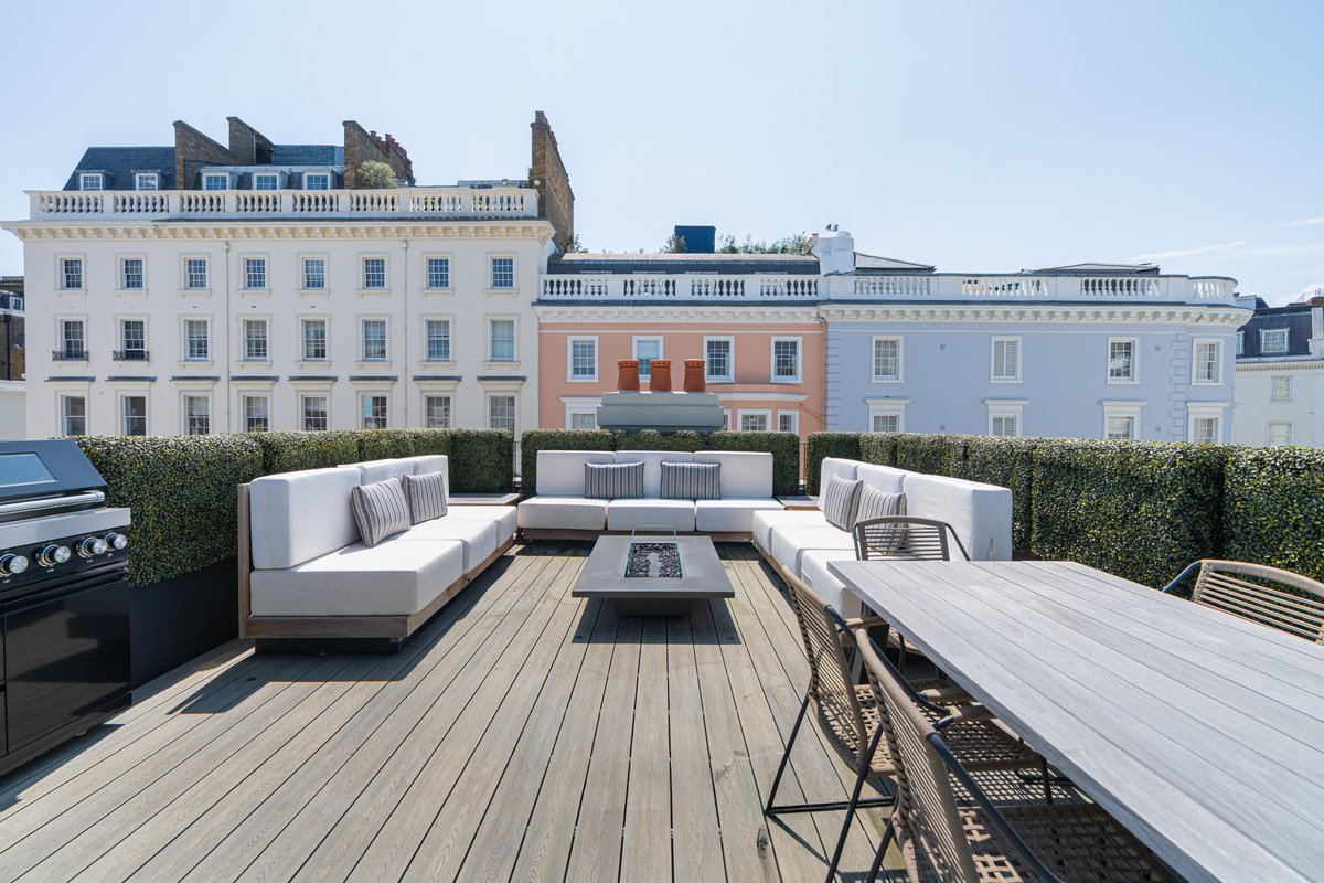 4 bedroom house in London • Freehold