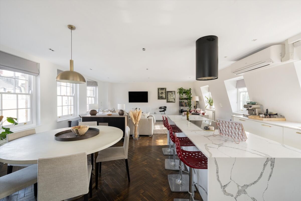 3 bedroom duplex in Enford Street