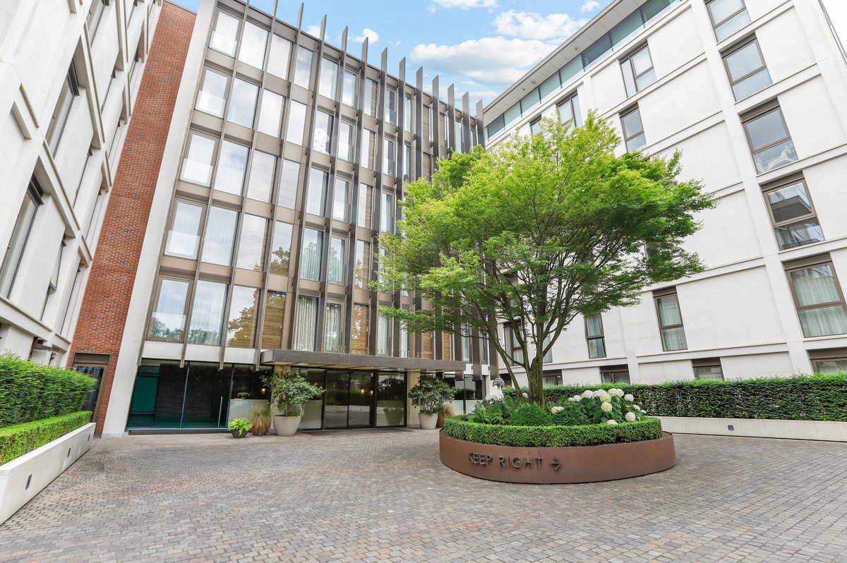 Spacious and contemporary three bedroom apartment with park views