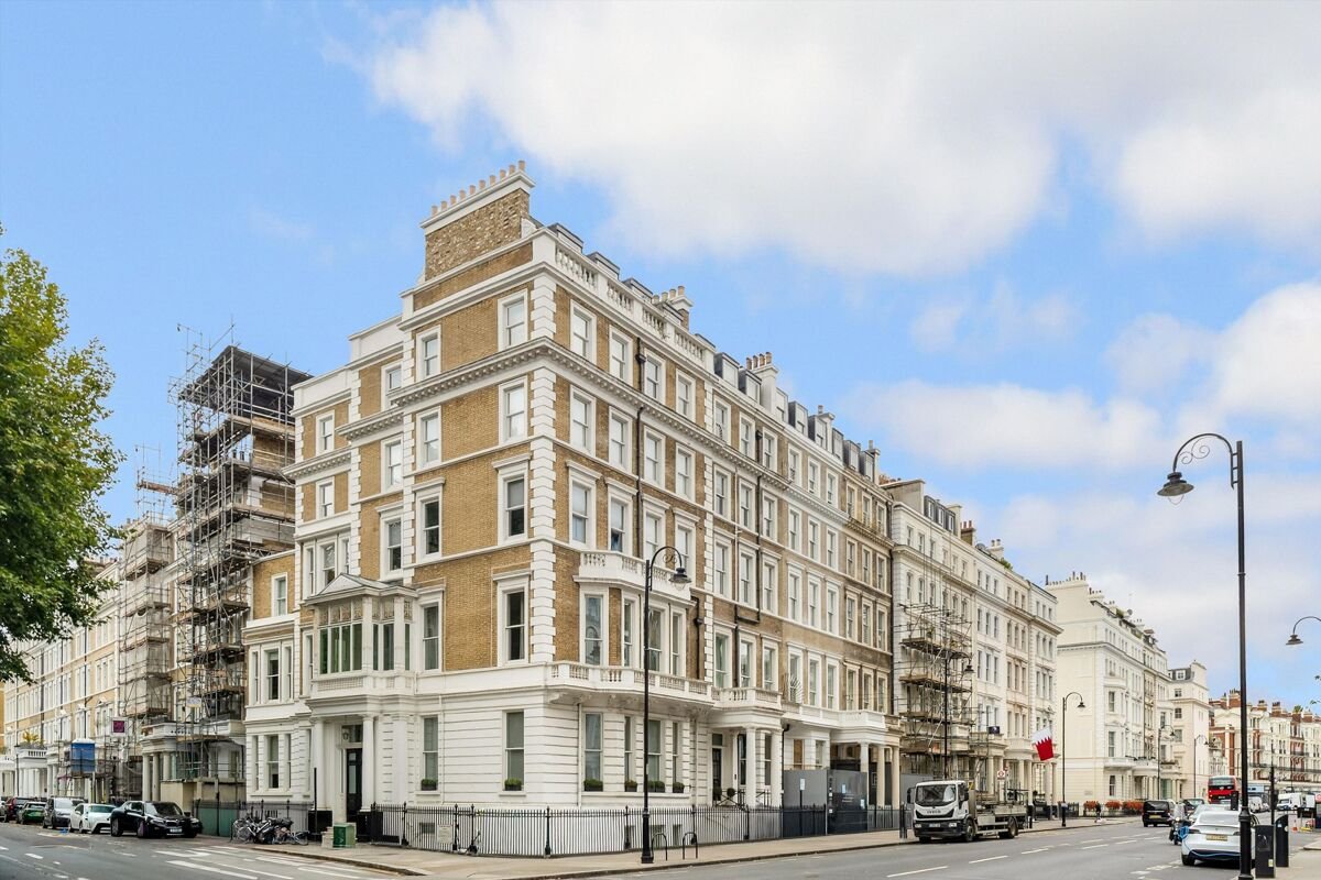2 bedroom flat in The Arts House