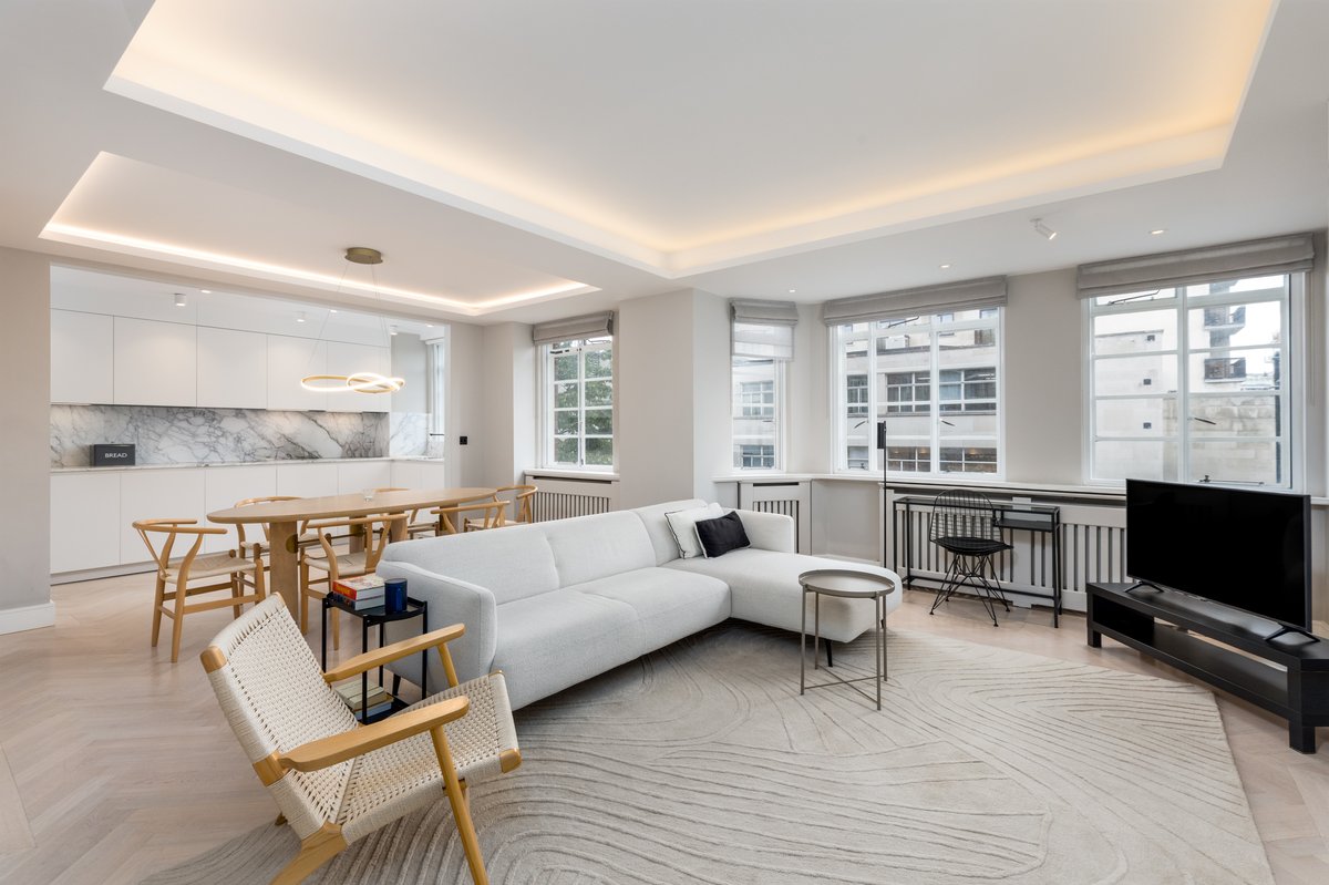 2 bedroom flat in London • Leasehold