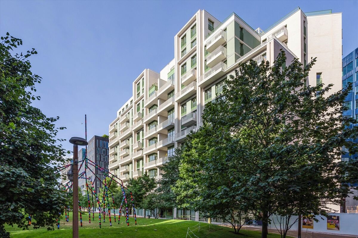 2 bedroom flat in Capella