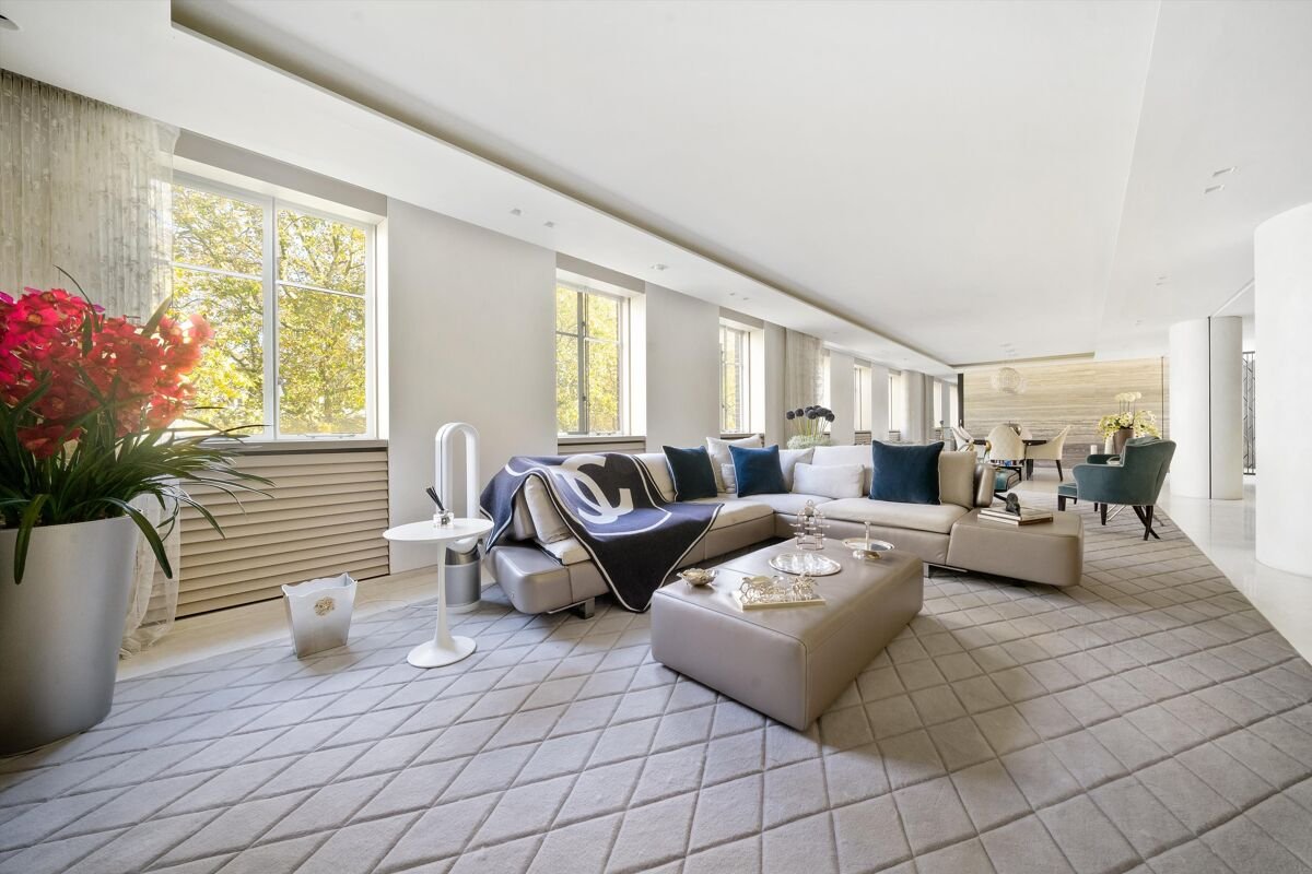 6 bedroom flat in Bryanston Square