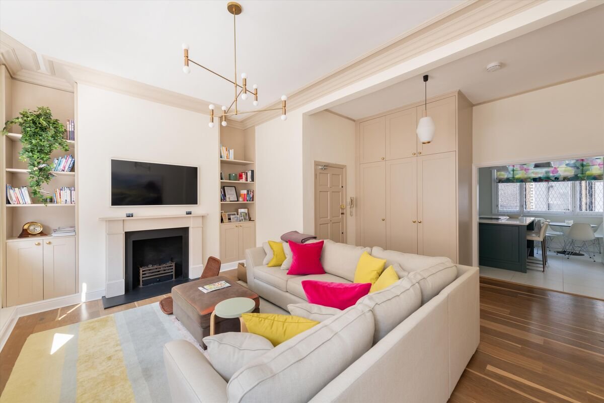 2 bedroom flat in Marylebone Street