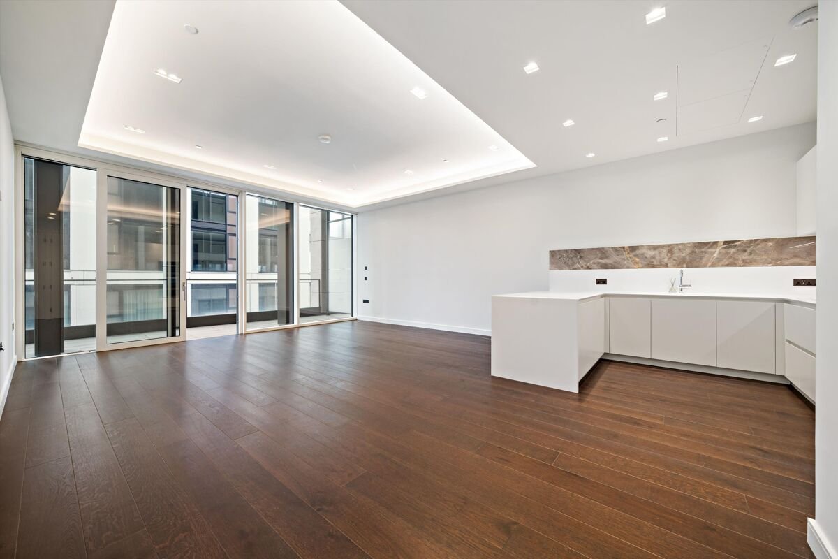 2 bedroom penthouse in 8 Casson Square
