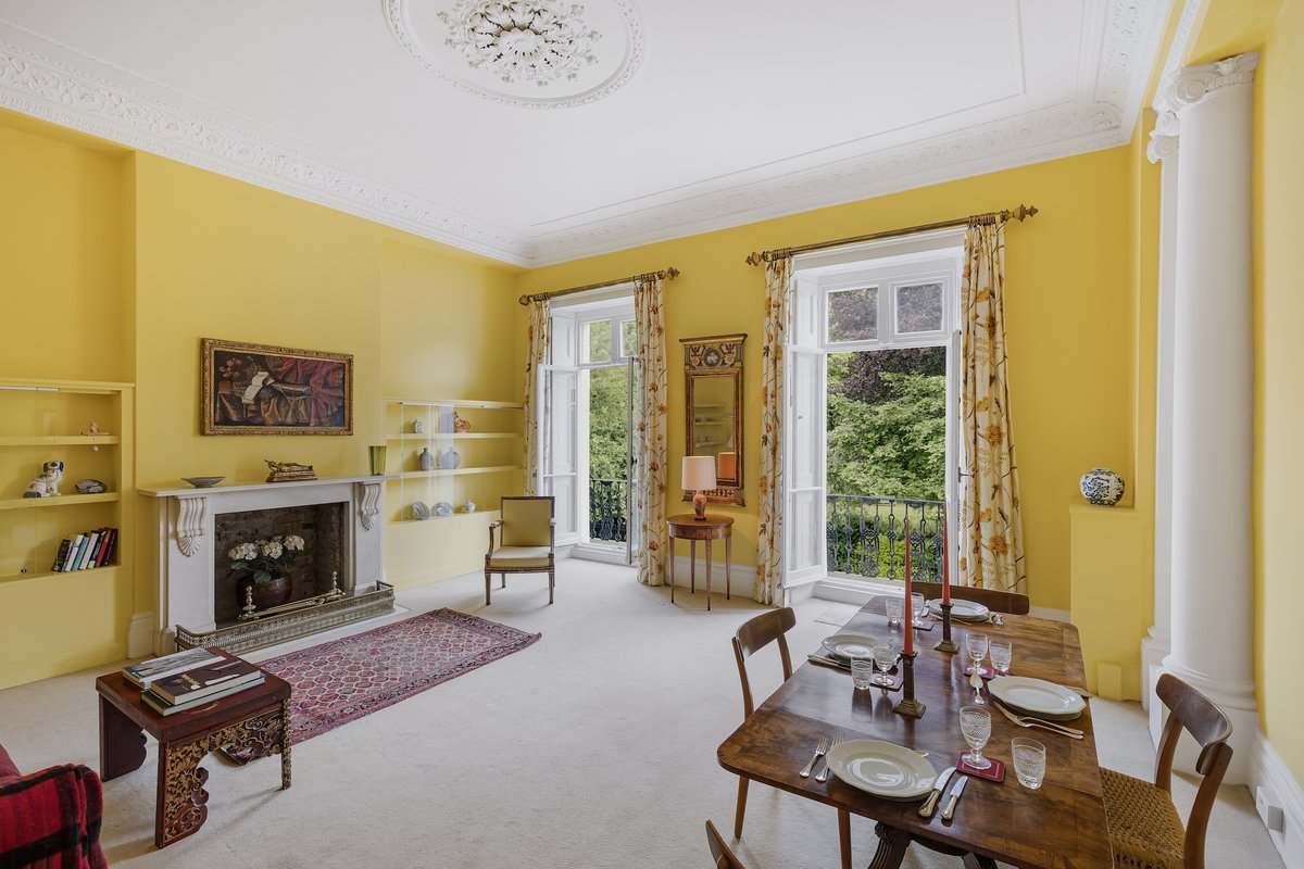 2 bedroom flat in London • Leasehold