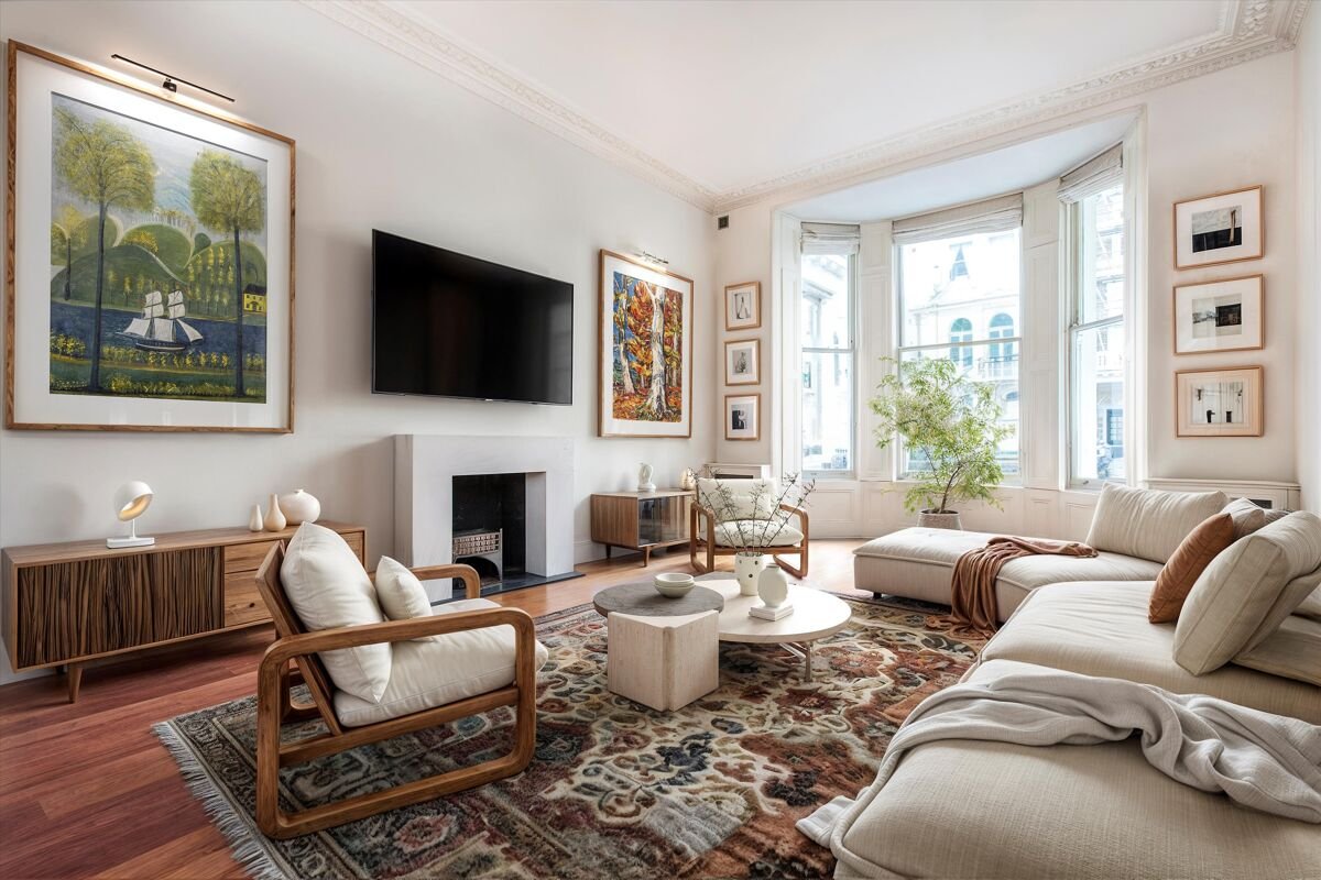 2 bedroom flat in Queen's Gate Place