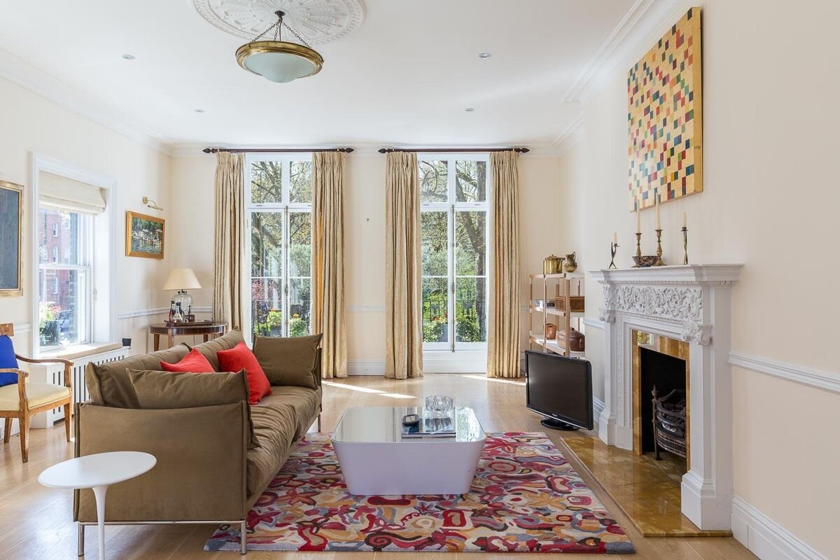 6 bedroom house in Hans Place