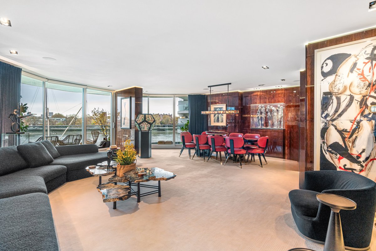 1 bedroom flat in London • Leasehold