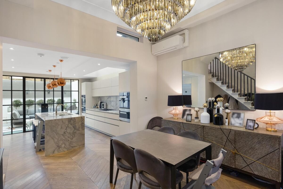5 bedroom house in Epple Road