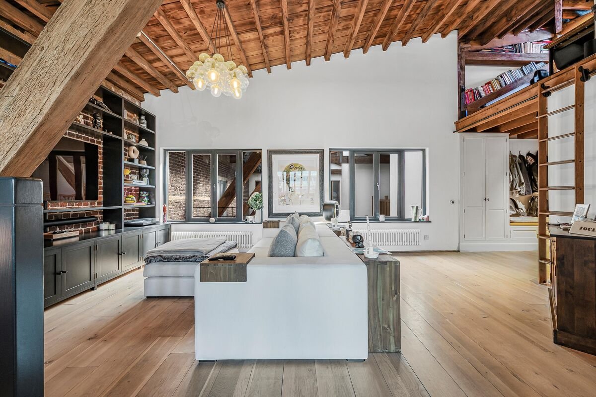 3 bedroom penthouse in Port East Apartments