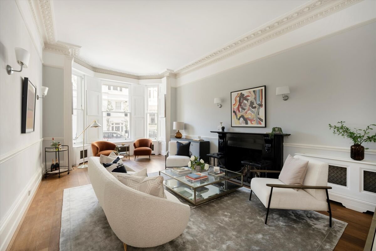 4 bedroom maisonette in Linden Gardens