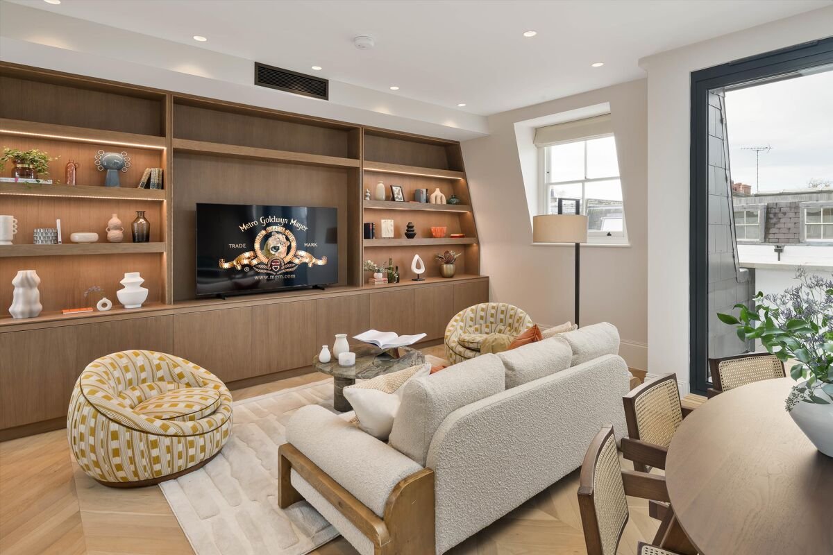 3 bedroom duplex in Ifield Road