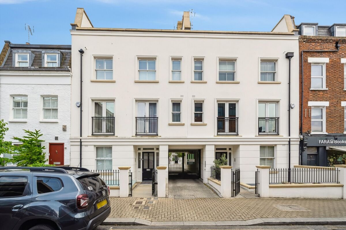 5 bedroom house in Chatham Road
